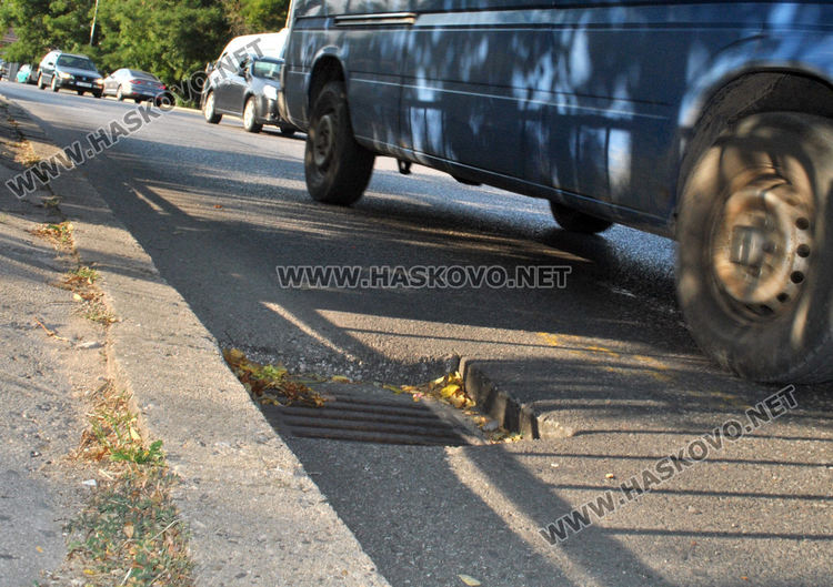Хасковлии: Коли и велосипеди се разбиват в шахти без капаци по Кърджалийска