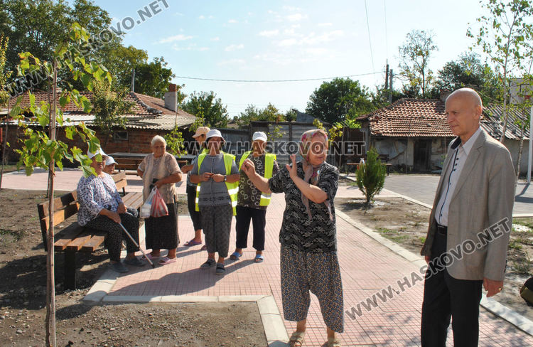 В хасковския квартал „Хисаря“ вече се радват на нова детска площадка
