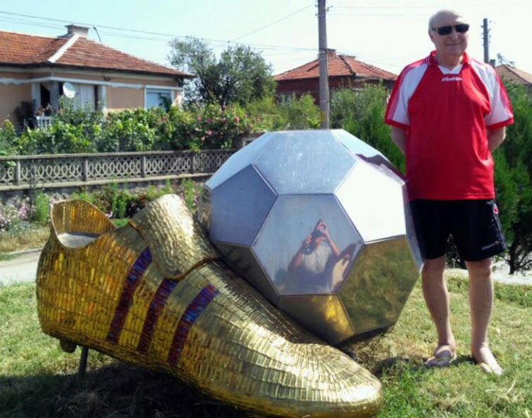 Носителят на „Златната обувка“ Петър Жеков гостува в Димитровград