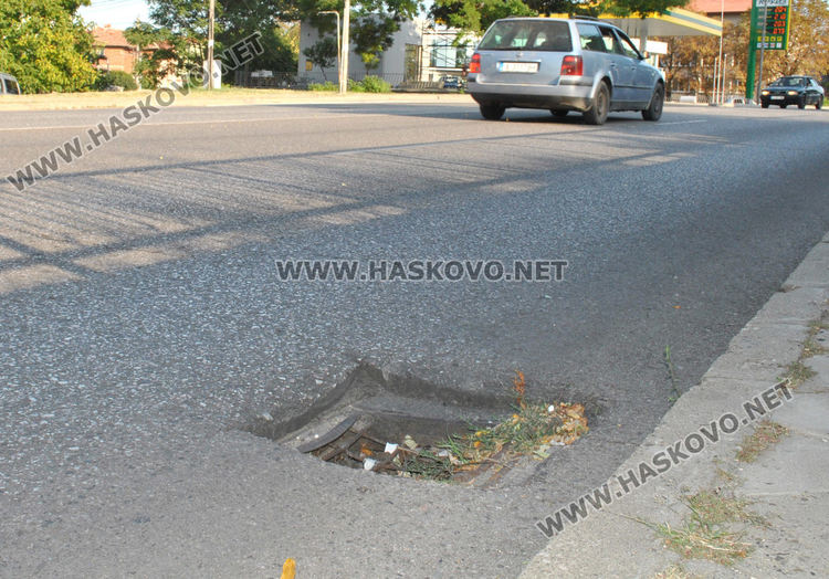 Хасковлии: Коли и велосипеди се разбиват в шахти без капаци по Кърджалийска