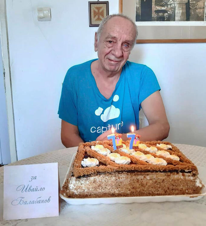 Днес поетът Ивайло Балабанов навършва 74 години