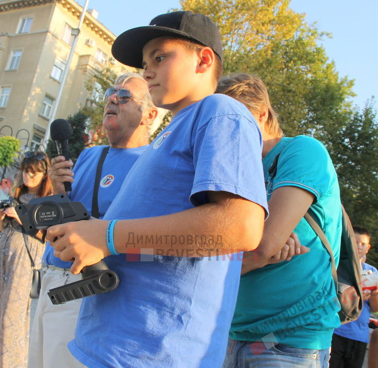 Моторници плуваха в центъра на Димитровград