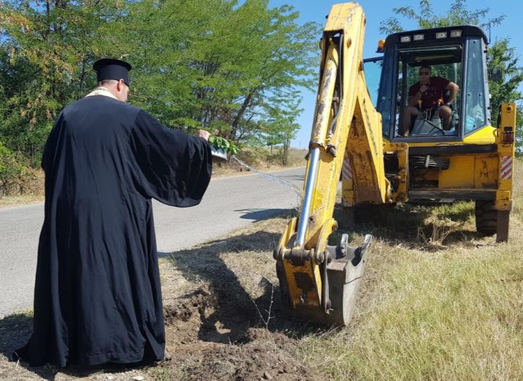 За почти 6,3 млн. лв. ремонтират пътя Дебър - Брягово