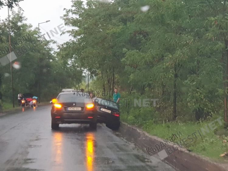 Областният управител призова Община Кърджали да постави мантинели на ул.”Осми март” за да се избягнат инциденти