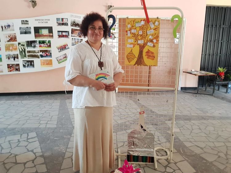 Недялка Атанасова представи „Любопитни облачета”