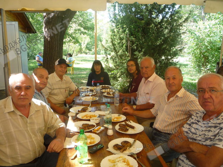 Радиолюбителите днес