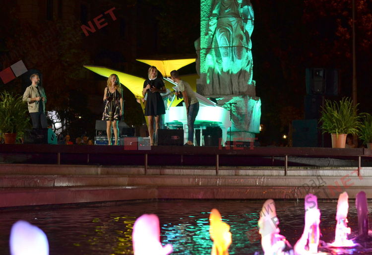 Страхотно парти със Стефан Илчев препълни центъра на Димитровград - гаф пощури публиката