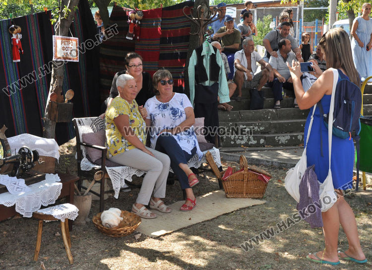 Представиха варен булгур, смигдал и сталевско масло на кулинарната благотворителна изложба с автентични рецепти