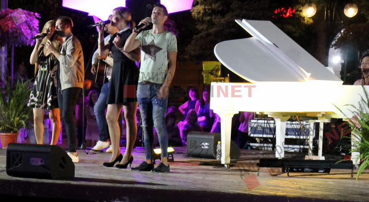 Страхотно парти със Стефан Илчев препълни центъра на Димитровград - гаф пощури публиката