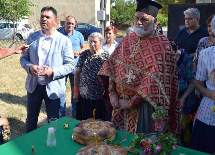 За 6-та поредна година курбан за димитровградчани раздаде кметът Димов