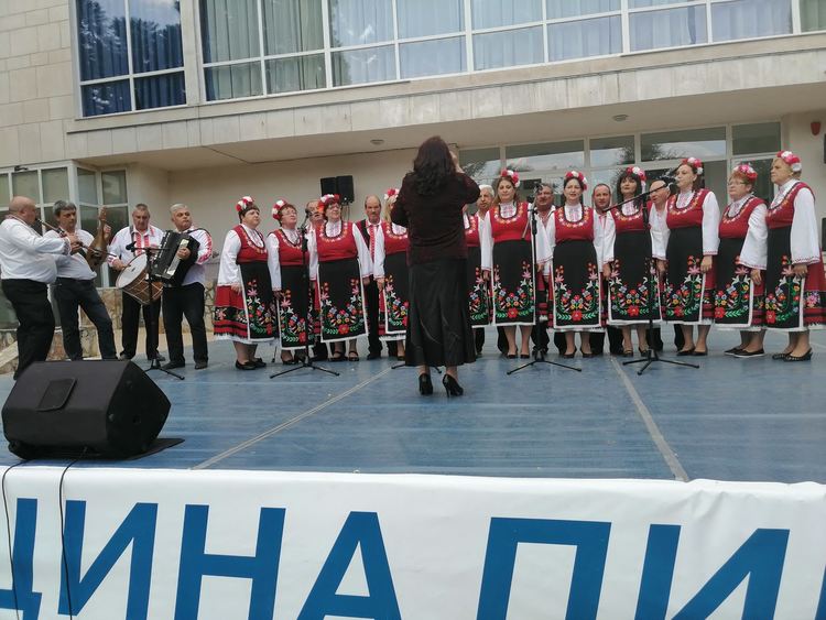 Фолклорният ансамбъл на читалището отново е с първо място на фестивал