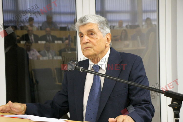  Тържествена сесия на ОбС - чуждестранни делегати, местни парламентаристи и новият почетен гражданин на Димитровград 