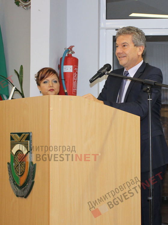  Тържествена сесия на ОбС - чуждестранни делегати, местни парламентаристи и новият почетен гражданин на Димитровград 