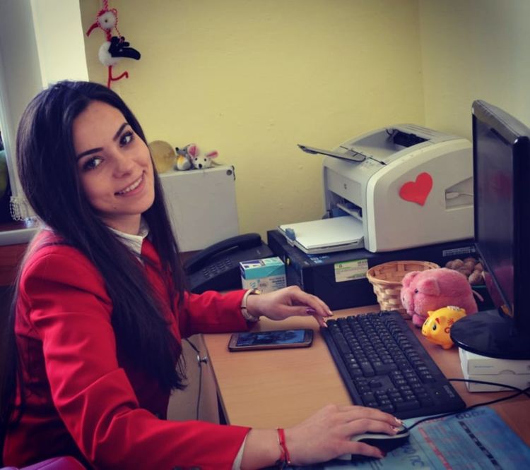 Анелия Крумова