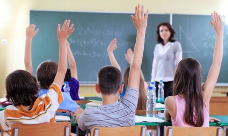 Дни преди първия учебен все още търсят учители в Димитровград