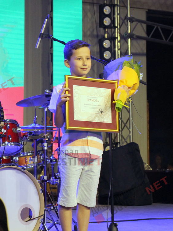 Наградиха младите таланти, прославяли Димитровград през годината