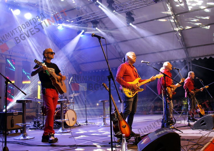 Димитровград отпразнува с уникално шоу 72-рата си годишнина