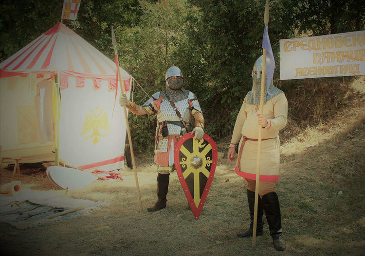 Средновековни рицари и занаятчии превземат градския парк