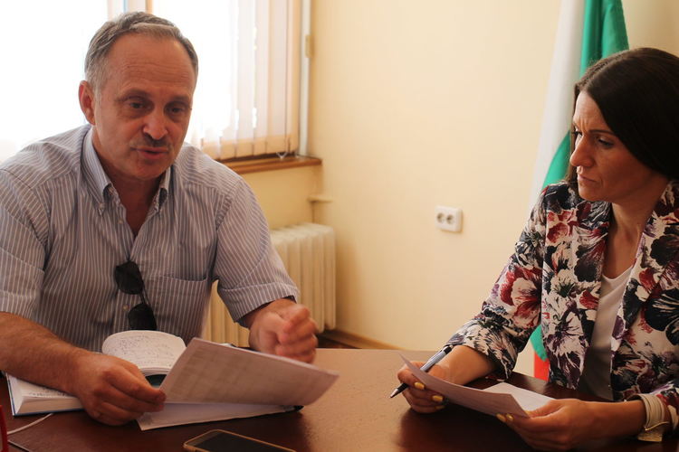 78 стопани от Хасковско вече получиха по 300 лева за закланите прасета