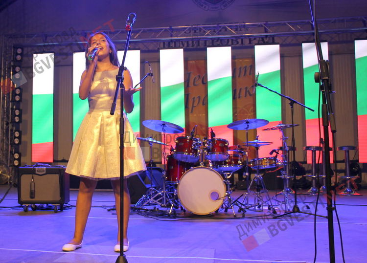 Димитровград отпразнува с уникално шоу 72-рата си годишнина