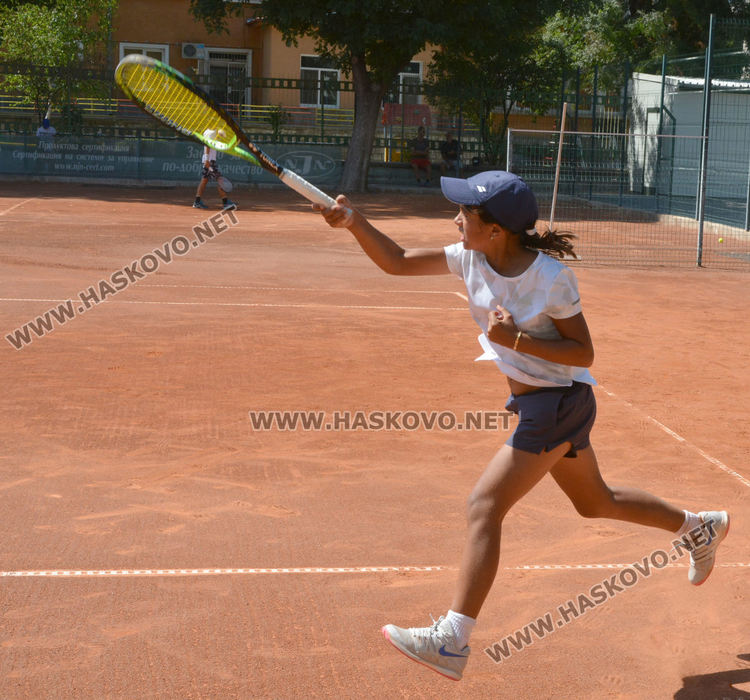 Адриано Дженев се класира на полуфинала на Държавния турнир по тенис в Хасково 