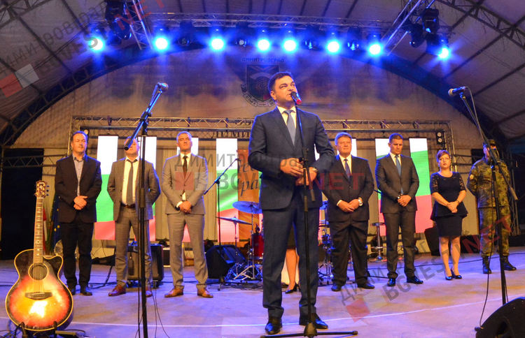 Димитровград отпразнува с уникално шоу 72-рата си годишнина