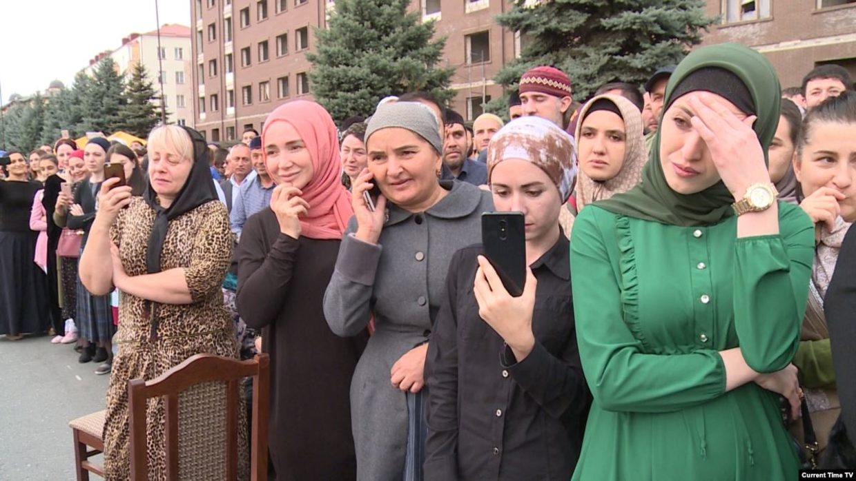 Видите ли мъж, веднага се изправете". Властите в Ингушетия, Русия,  инструктират жените - Smolyan.bgvesti.NET