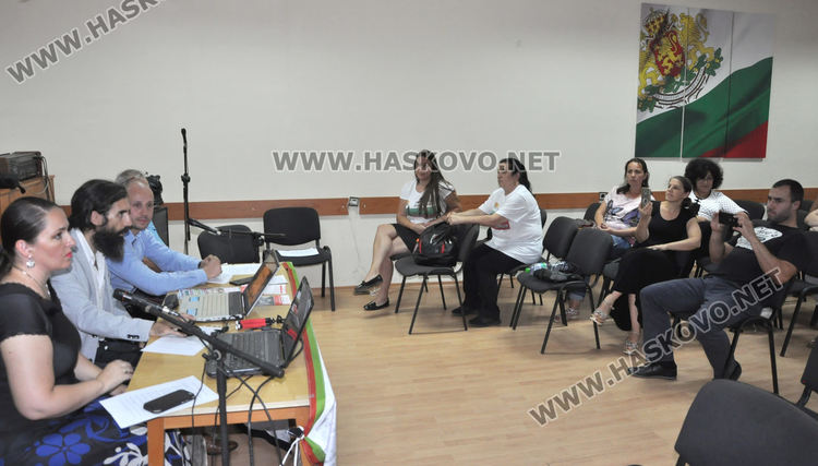 Хасковлии против Стратегията за детето, готвят международен протест