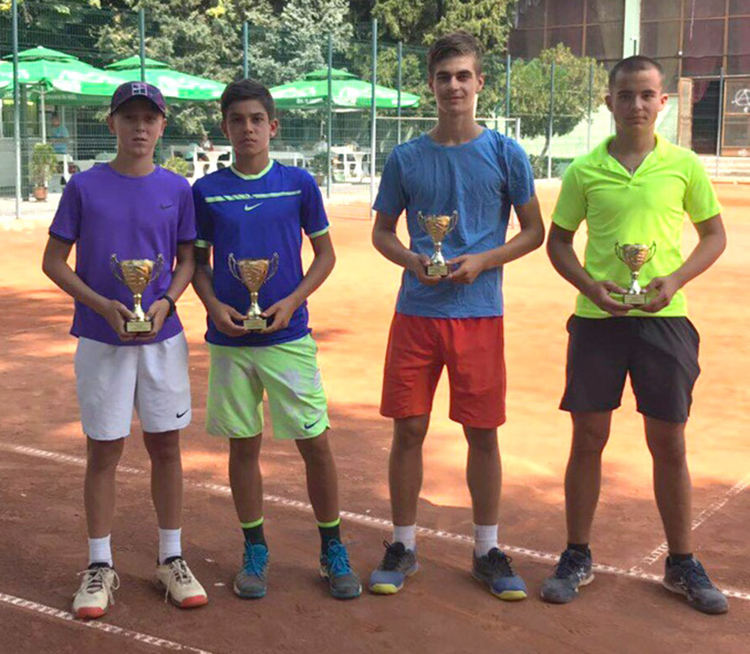 Дженев и Георгиев шампиони на двойки в Държавния турнир по тенис в Хасково