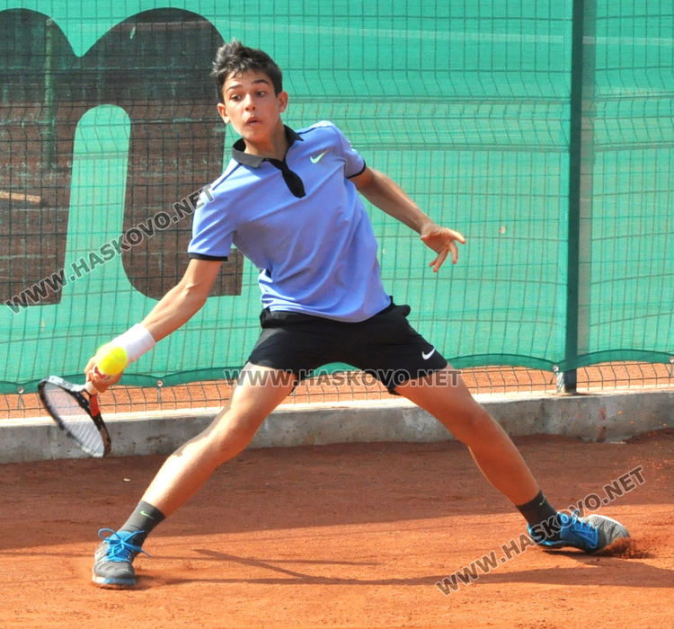 Адриано Дженев спечели титлата на Държавния турнир по тенис в Хасково