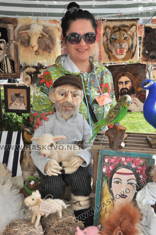 28 занаятчии показват произведенията си в Хасково