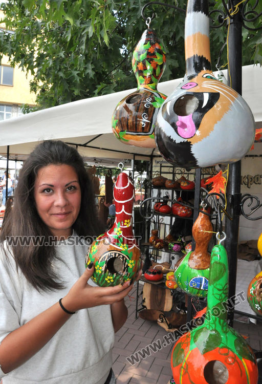 28 занаятчии показват произведенията си в Хасково