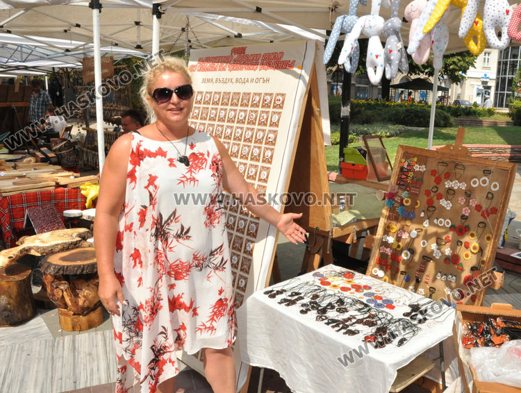 28 занаятчии показват произведенията си в Хасково