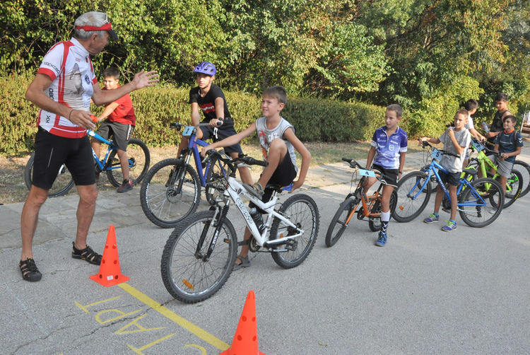 Над 20 деца се състезаваха с колела на Кенана