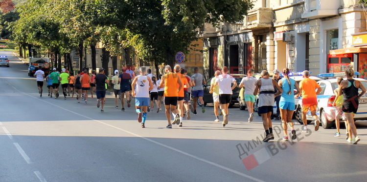 48 маратонци хукнаха от Димитровград към Хасково
