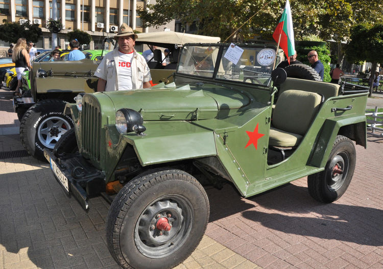 Шевролет Корвет е №1 на ретро парада в Хасково