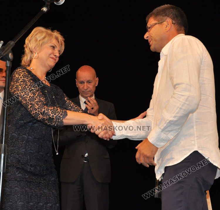 Отличиха трима със званието "Почетен гражданин на Хасково"