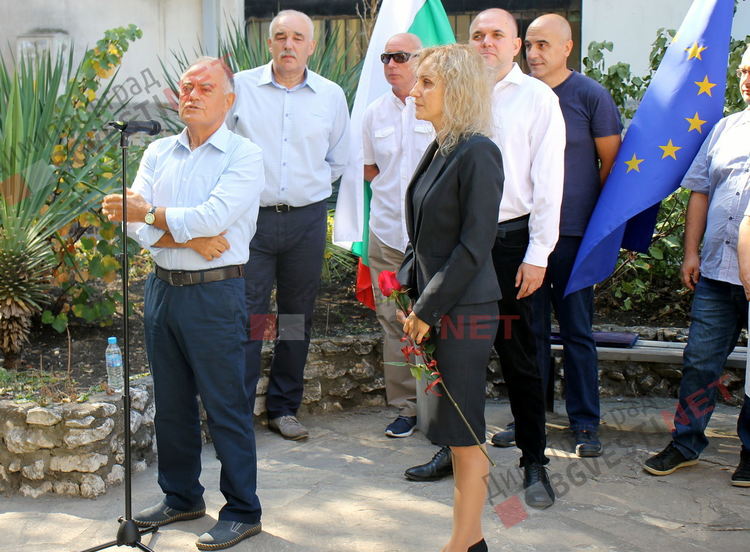 „Демократична България - Обединение“ откриха предизборен щаб в Димитровград