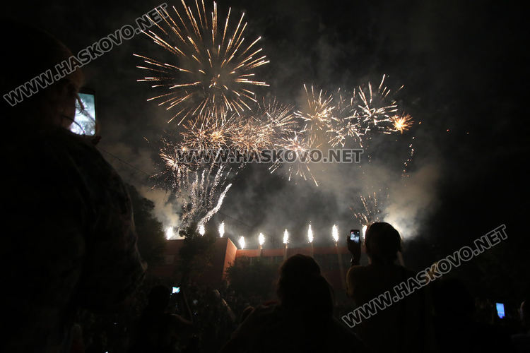 Хиляди аплодираха Васил Найденов в Деня на Хасково /видео/