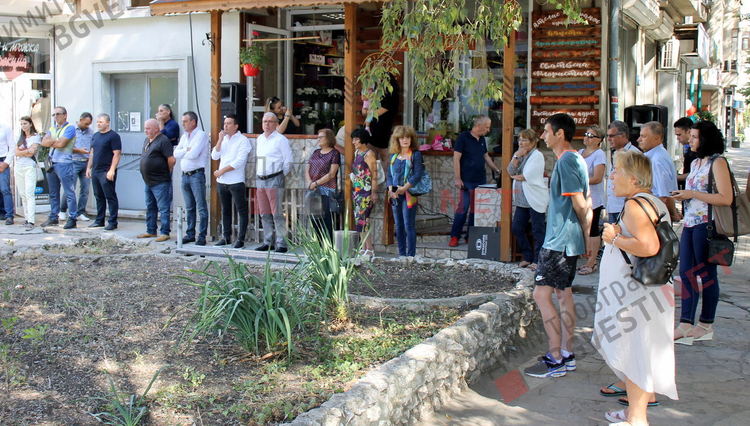 „Демократична България - Обединение“ откриха предизборен щаб в Димитровград