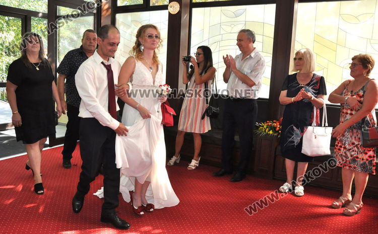 Младоженци избраха деня с трите деветки за заветното „да“