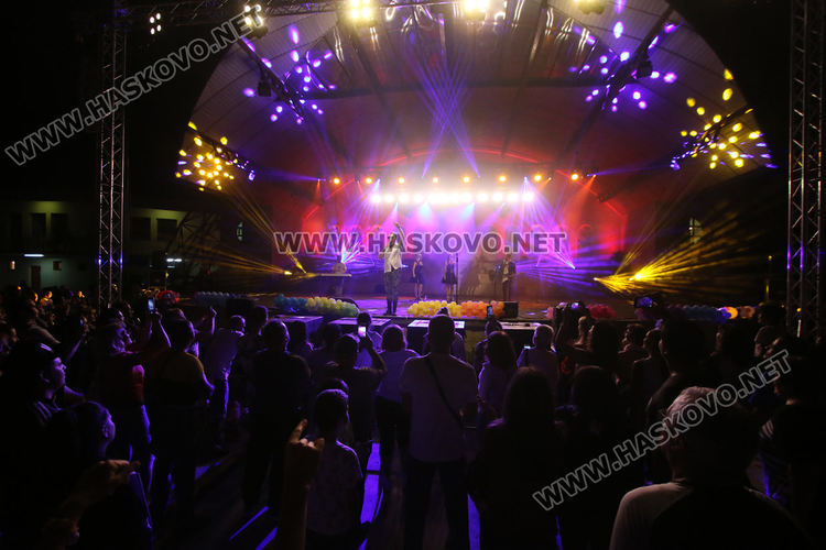 Хиляди аплодираха Васил Найденов в Деня на Хасково /видео/