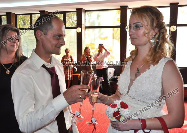 Младоженци избраха деня с трите деветки за заветното „да“