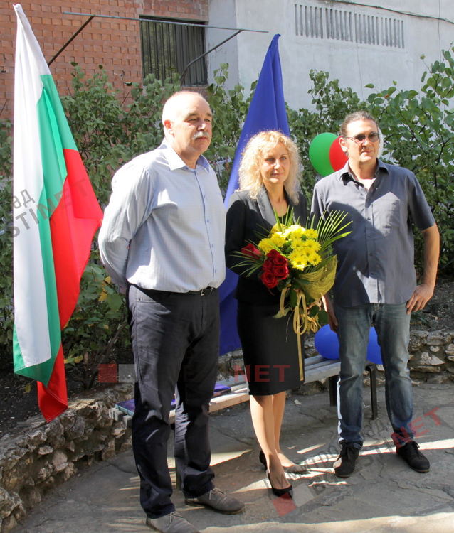 „Демократична България - Обединение“ откриха предизборен щаб в Димитровград