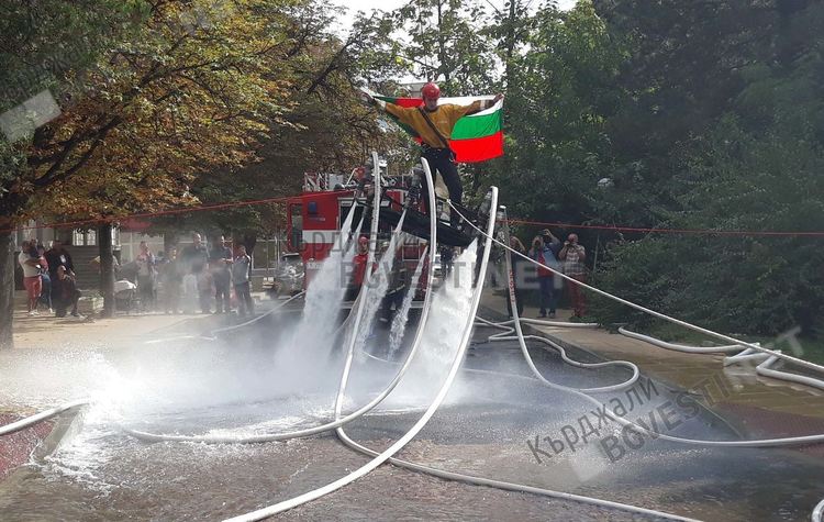 Пожарникарите в Кърджали отбелязват професионалния си празник с демонстрации, приемни, Дни на отворени врати и благотворителна кампания