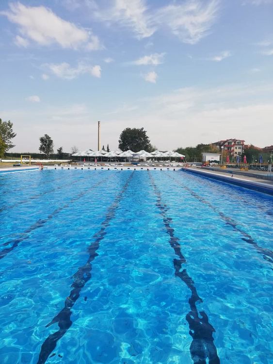 Плувният басейн ще работи без прекъсване до неделя