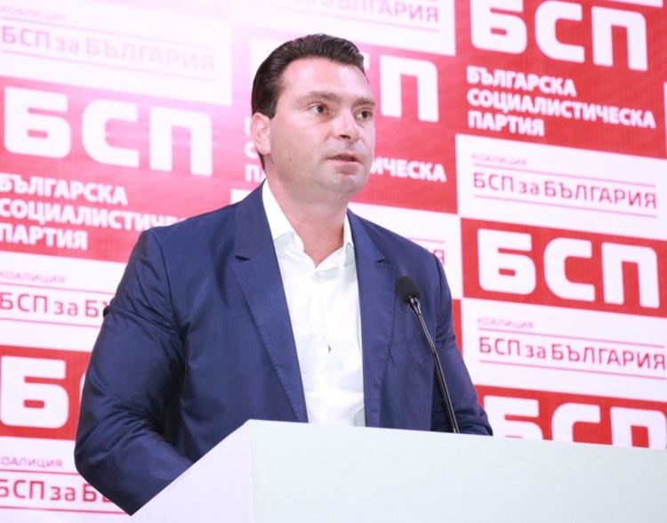 Паргов: Шансът ни да нанесем удар на ГЕРБ е Мая Манолова