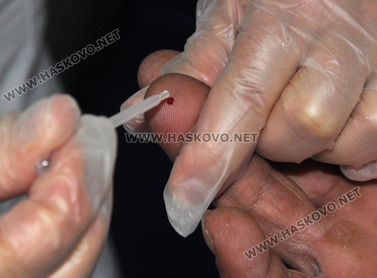 10 се изследваха за СПИН в мобилната лаборатория в "Република"