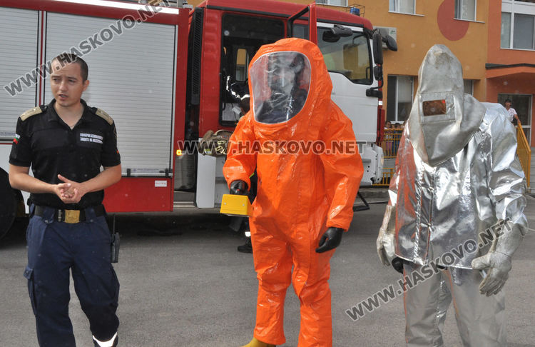 Евакуираха 170 деца от "Весели очички" заради симулативен пожар