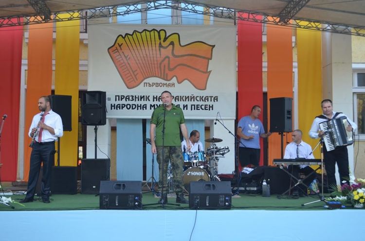 Иво Папазов и оркестър „Тракия“ -  45 години на сцена, а 65- годишен юбилей отбеляза Хари Асенов